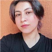 Soy una estudiante de lenguas modernas que ha estudiado inglés por nueve años